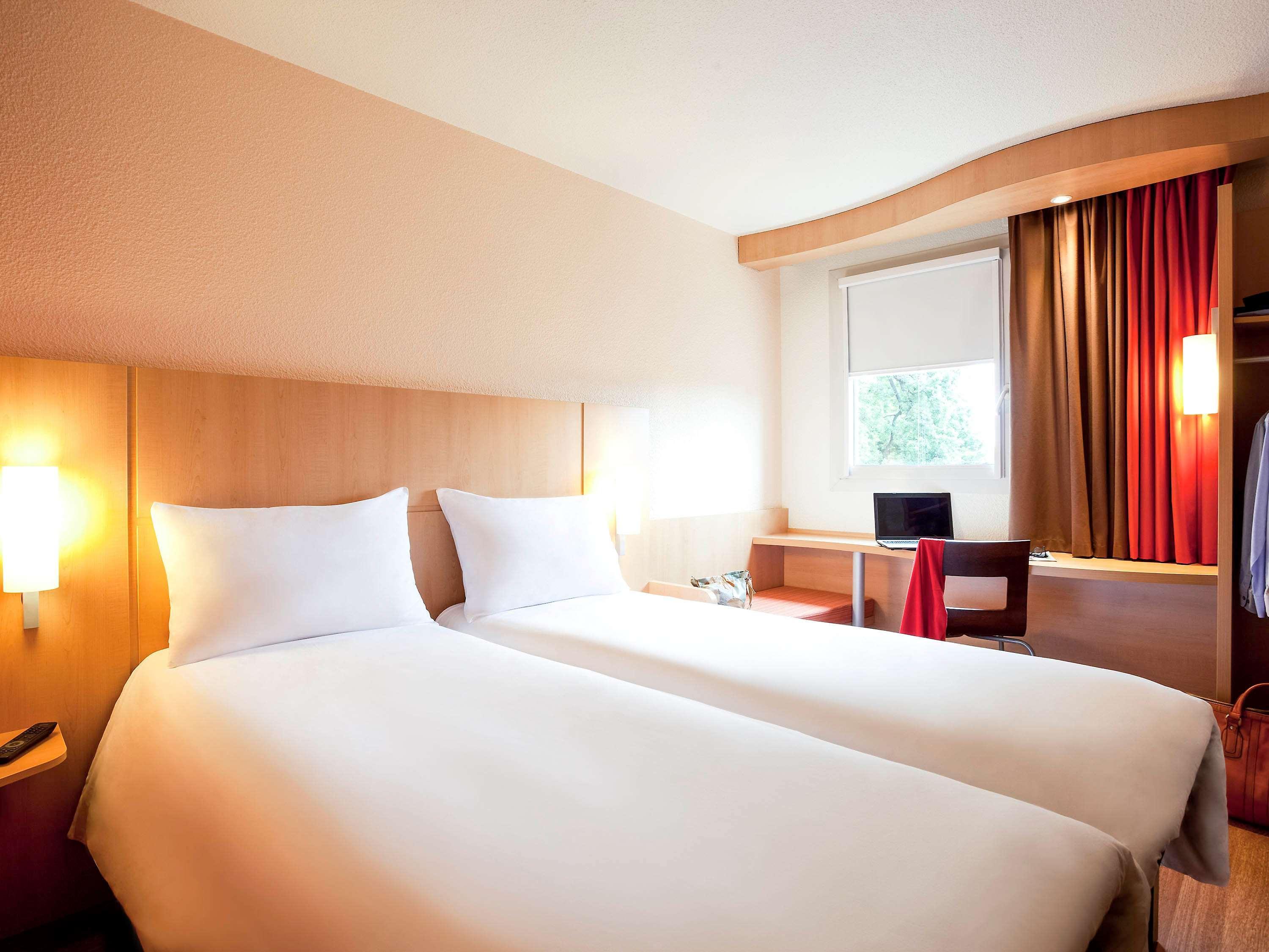 Ibis Lyon Est Chaponnay Ξενοδοχείο Εξωτερικό φωτογραφία