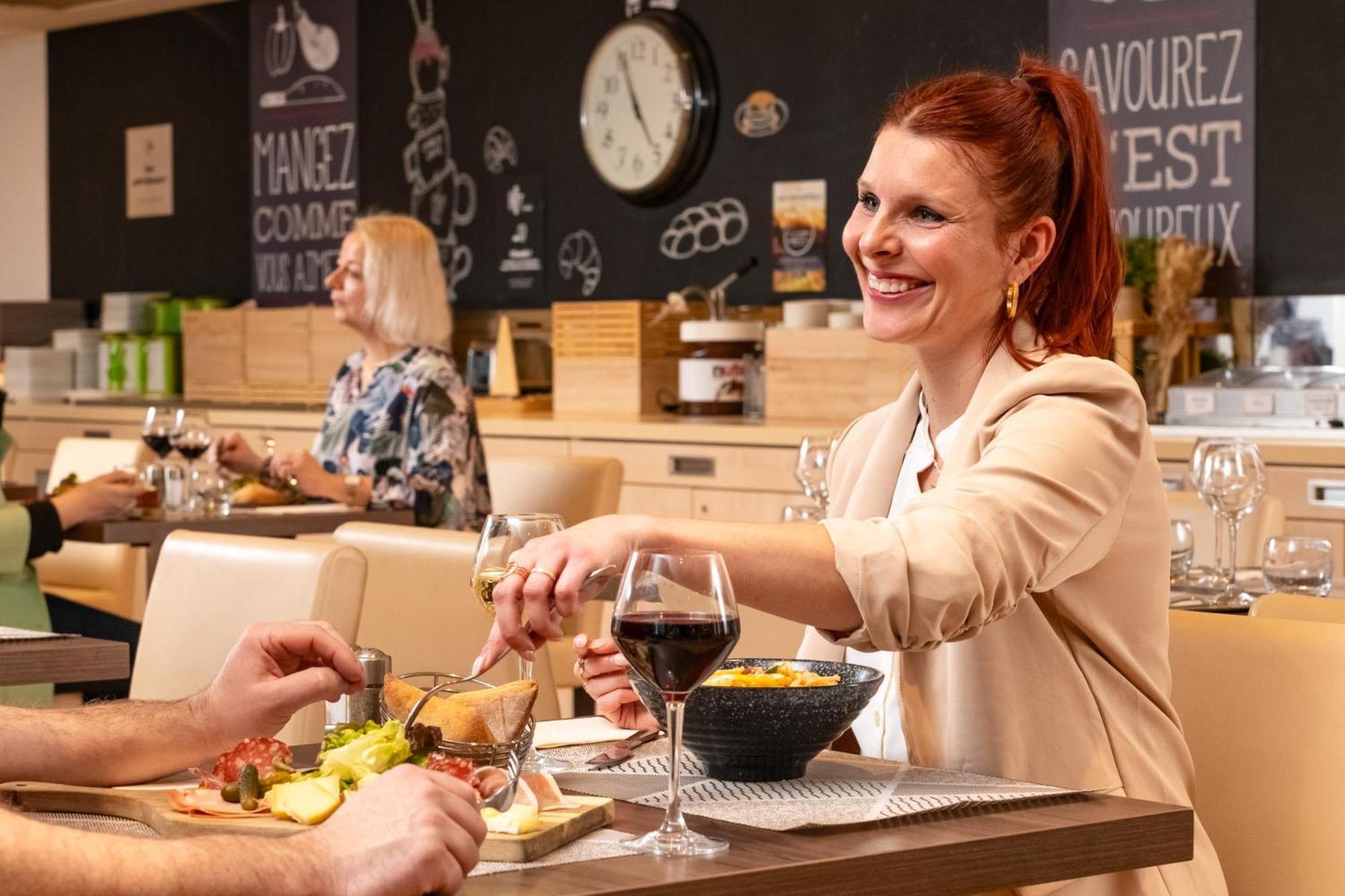 Ibis Lyon Est Chaponnay Ξενοδοχείο Εξωτερικό φωτογραφία