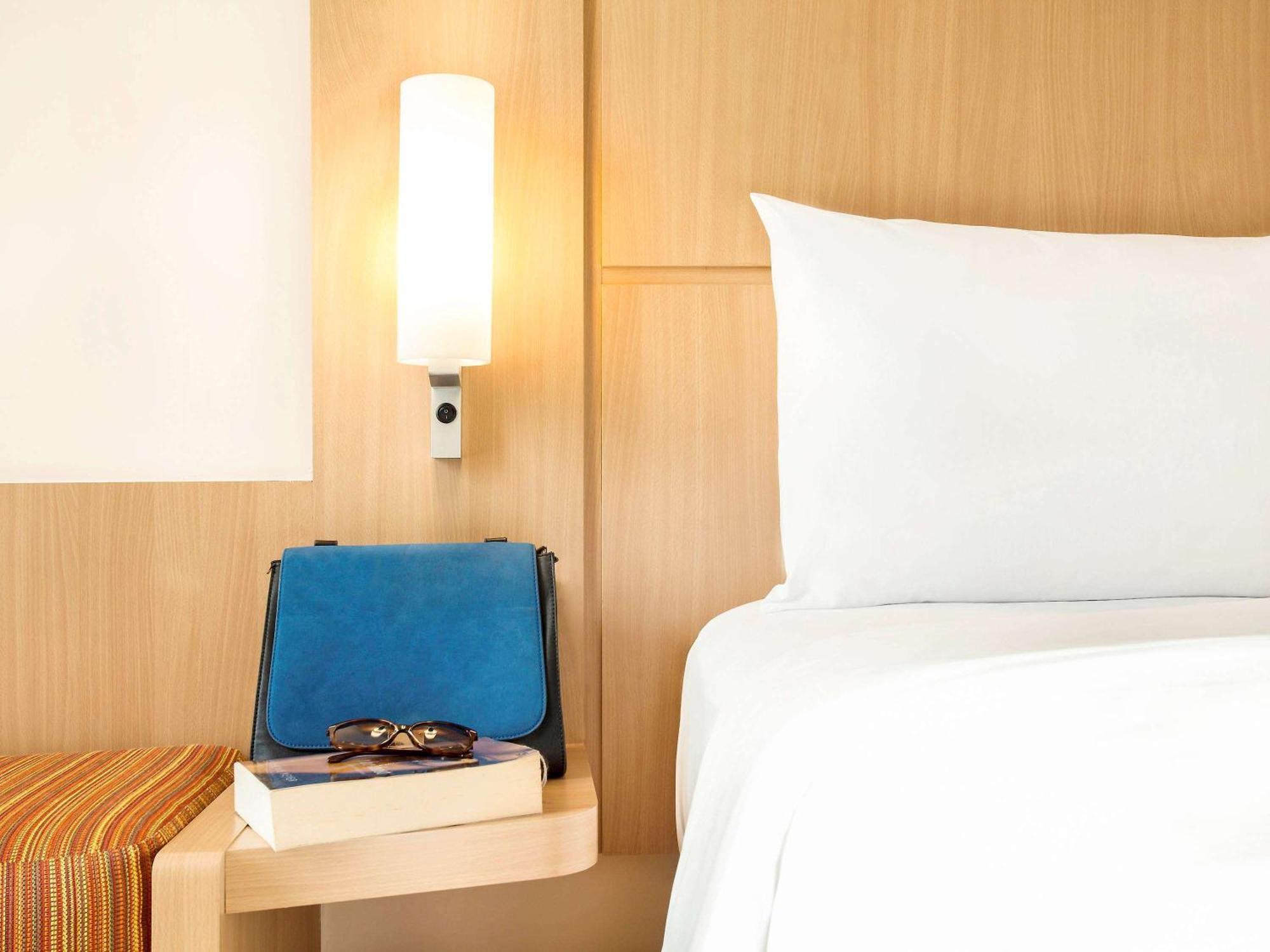 Ibis Lyon Est Chaponnay Ξενοδοχείο Εξωτερικό φωτογραφία
