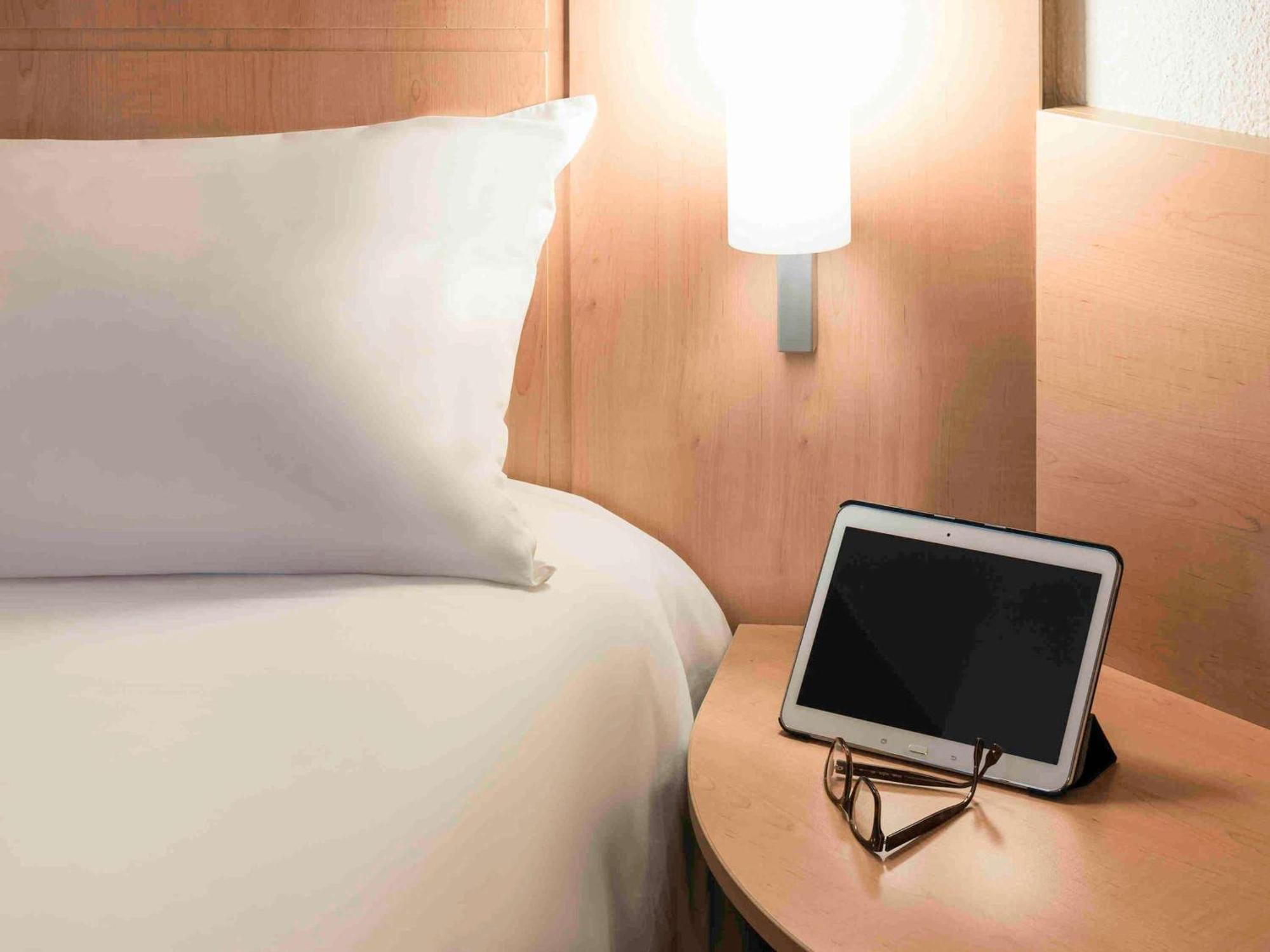 Ibis Lyon Est Chaponnay Ξενοδοχείο Εξωτερικό φωτογραφία