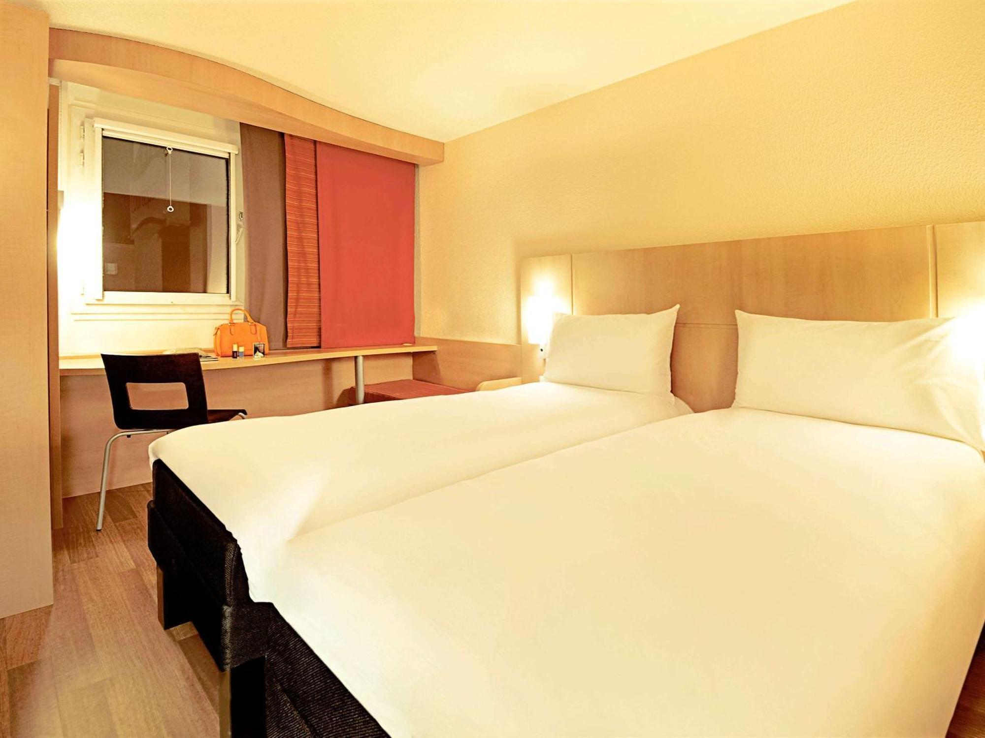 Ibis Lyon Est Chaponnay Ξενοδοχείο Εξωτερικό φωτογραφία